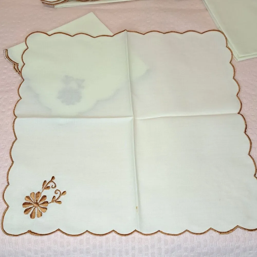 Vintage Set Of 5 Table Serving Linen Napkins And Big Square Beige Embroidered